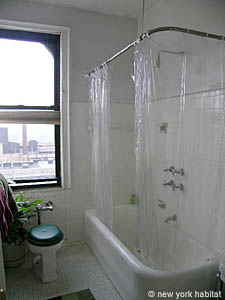 New York 3 Zimmer wohngemeinschaft - badezimmer 1 (NY-8135) photo 2 von 2