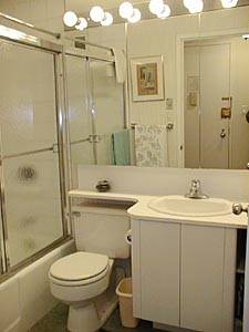 New York 2 Bedroom apartment - bathroom 1 (NY-8500) photo 1 of 1