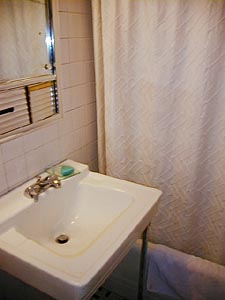 New York 4 Zimmer wohnung bed breakfast - badezimmer 2 (NY-8638) photo 3 von 3
