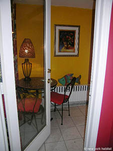 New York Studio accommodation - living room (NY-8704) photo 2 of 10
