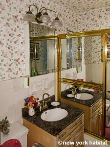 New York 1 Bedroom roommate share apartment - bathroom (NY-9074) photo 1 of 2