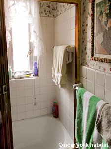 New York 1 Bedroom roommate share apartment - bathroom (NY-9074) photo 2 of 2