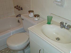 New York Studio accommodation - bathroom (NY-9134) photo 1 of 3
