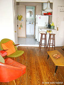 New York Studio accommodation - bathroom (NY-9140) photo 2 of 4
