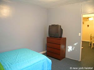 New York 2 Bedroom roommate share apartment - bedroom 1 (NY-9144) photo 4 of 5 New York 2 Bedroom roommate share apartment - bedroom 1 (NY-9144) photo 4 of 5