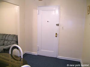 New York 2 Bedroom roommate share apartment - living room (NY-9144) photo 4 of 6 New York 2 Bedroom roommate share apartment - living room (NY-9144) photo 4 of 6