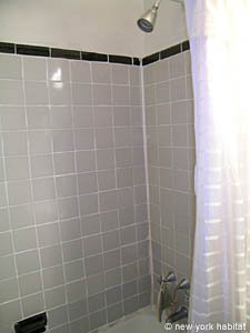 New York 2 Bedroom roommate share apartment - bathroom (NY-9144) photo 3 of 5 New York 2 Bedroom roommate share apartment - bathroom (NY-9144) photo 3 of 5