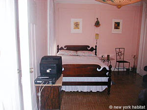 New York 3 Bedroom roommate share apartment - bedroom 2 (NY-9321) photo 1 of 4