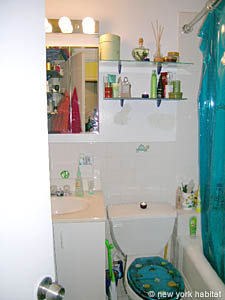 New York 1 Bedroom accommodation - bathroom (NY-9333) photo 1 of 2