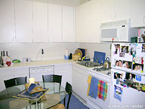 New York 1 Bedroom accommodation - kitchen (NY-9333) photo 1 of 2