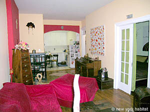 New York 1 Bedroom accommodation - living room (NY-9333) photo 4 of 6