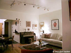 New York 1 Bedroom - Townhouse accommodation living room photo 11