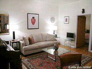New York 1 Bedroom - Townhouse accommodation living room photo 23