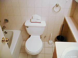 New York Studio/T1 logements location appartements - salle d'eau (NY-9854) photo 2 de 2