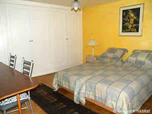 Paris T2 logements location appartements - s&eacute;jour (PA-4) photo 2 de 9