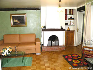 Paris 1 Bedroom apartment - living room (PA-4) photo 2 of 9