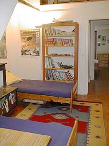 Paris T3 - Duplex appartement location vacances - chambre 2 (PA-164) photo 2 sur 6