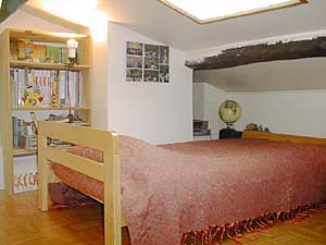 Paris T3 - Duplex appartement location vacances - chambre 2 (PA-164) photo 5 sur 6