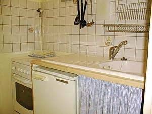 Paris Studio apartment kitchen photo 7