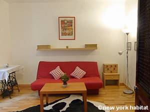 Paris Studio apartment - living room (PA-444) photo 2 of 6