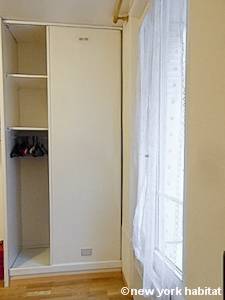 Paris Studio apartment - living room (PA-444) photo 5 of 6
