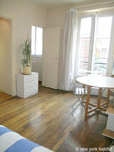 Paris Studiowohnung wohnungsvermietung - wohnzimmer (PA-510) photo 7 von 8