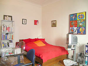 Paris 4 Bedroom accommodation - bedroom 2 (PA-586) photo 3 of 5