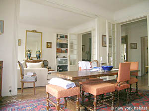 Paris 4 Bedroom accommodation - living room (PA-586) photo 5 of 10