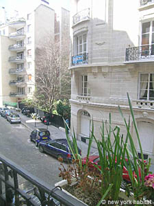 Paris 4 Bedroom accommodation - living room (PA-586) photo 10 of 10