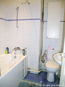 Paris 4 Bedroom accommodation - bathroom 1 (PA-586) photo 1 of 2