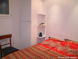 Paris T2 appartement location vacances - chambre (PA-624) photo 1 sur 3