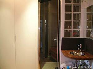 Paris T2 appartement location vacances - chambre (PA-624) photo 3 sur 3