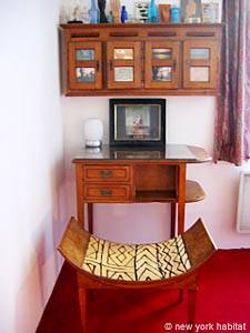 Paris T2 appartements location vacances - chambre (PA-657) photo 6 de 6