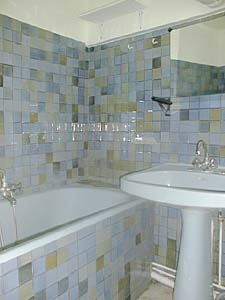 Paris Studio apartment - bathroom (PA-705) photo 1 of 3