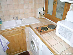 Paris Studio accommodation - kitchen (PA-787) photo 3 of 4