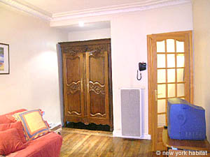 Paris Studio accommodation - living room (PA-787) photo 2 of 5