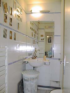 Paris 4 Zimmer ferienwohnung - badezimmer 1 (PA-857) photo 3 von 3