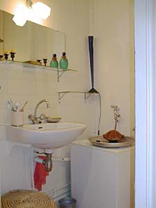 Paris T2 logements location appartements - salle d'eau (PA-898) photo 1 de 3