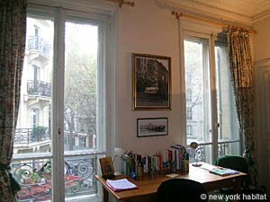 Paris T4 appartement location vacances - chambre 3 (PA-905) photo 5 sur 7