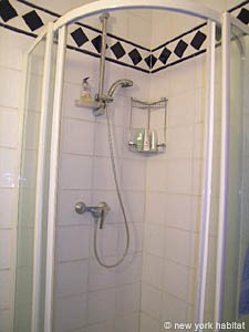 Paris T4 appartement location vacances - salle d'eau 2 (PA-905) photo 3 sur 3