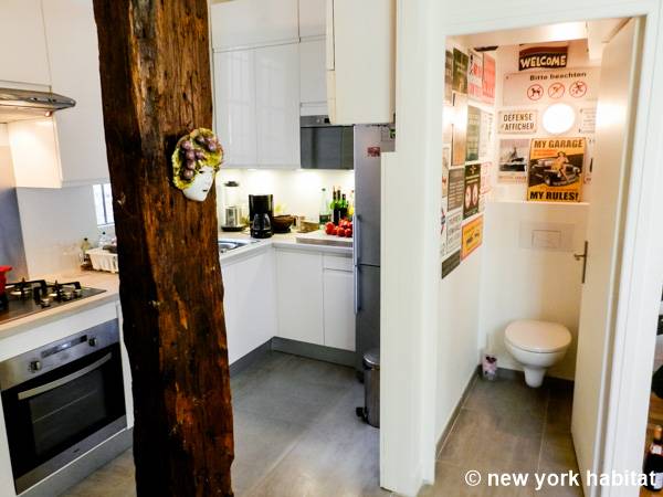 Paris 3 Bedroom - Duplex accommodation - bedroom 2 (PA-927) photo 2 of 6