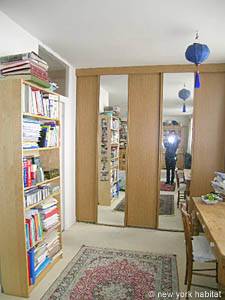 Paris 3 Bedroom - Duplex accommodation - bedroom 3 (PA-927) photo 5 of 7