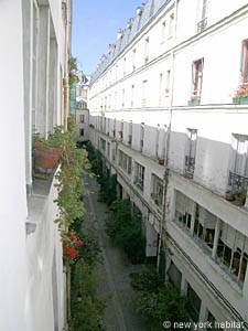 Paris 3 Bedroom - Duplex accommodation - bedroom 3 (PA-927) photo 7 of 7