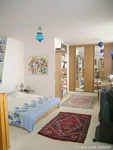 Paris 3 Bedroom - Duplex accommodation - bedroom 3 (PA-927) photo 6 of 7