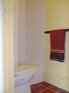 Paris T2 appartements location vacances - salle d'eau (PA-953) photo 2 de 3