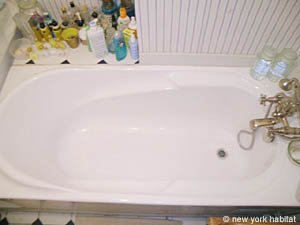 Paris 2 Bedrooms accommodation bathroom 2 photo 11