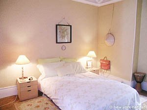 Paris 2 Bedrooms accommodation bedroom 1 photo 13