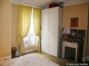 Paris 2 Bedrooms accommodation bedroom 1 photo 14