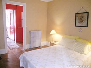 Paris 2 Bedrooms accommodation bedroom 1 photo 16
