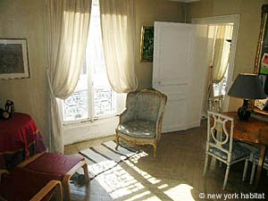 Paris 2 Bedrooms accommodation living room photo 30